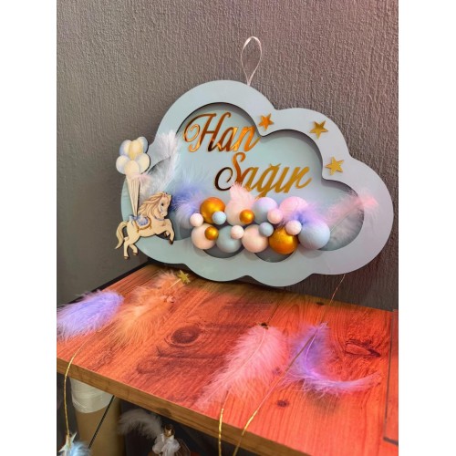 Kişiye Özel Bulut Temalı  Kapı Süsü – Bebek Odası ve Hastane Kapısı Süsü