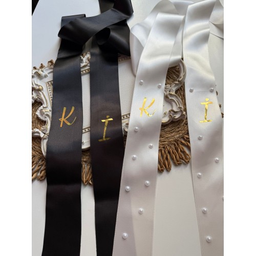 Siyah Beyaz Kişiye Özel Gelin Damat Takı Kurdelesi – İnci Detaylı Baş Harfli