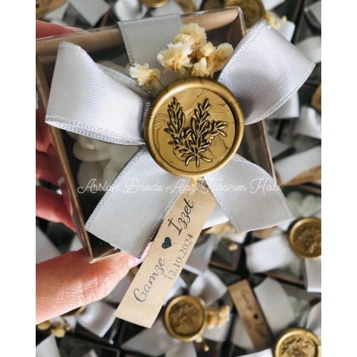 Kutulu Lotus Mum – Söz, Nişan, Nikah, Kına & Doğum İçin Hediyelik Mum