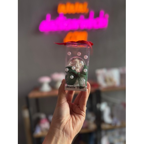 Yılbaşı Hediyelik Mini Kar Küresi – Şeffaf Kutulu Mutlu Yıllar Temalı Süslü Kar Küresi