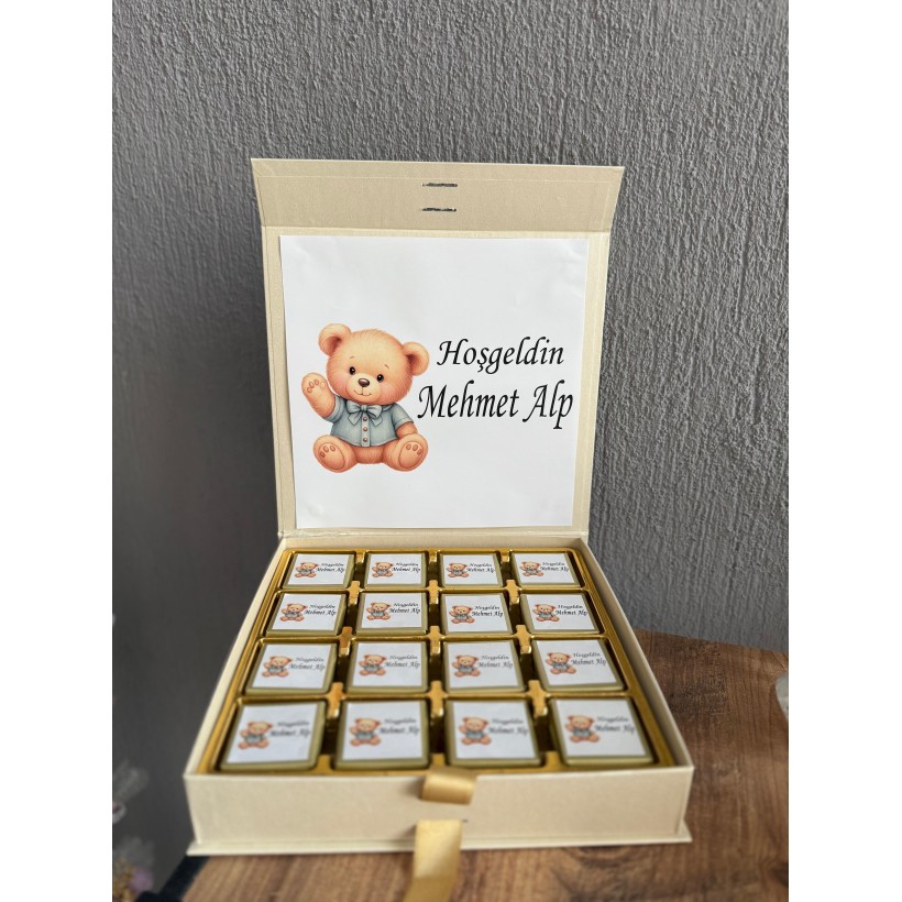 Bebek Çikolatası 50’li – Kişiye Özel Etiketli Erkek Bebek Çikolata Kutusu