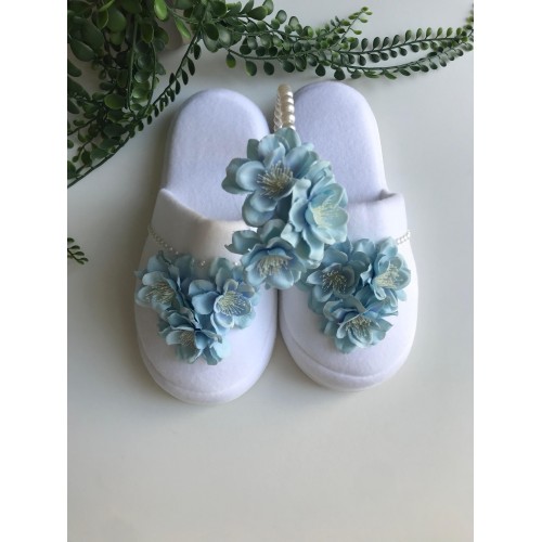 Çiçek Detaylı Lohusa Taç & Terlik Seti – Şık Tasarım, Hastane Çıkışı ve Fotoğraf Çekimi İçin